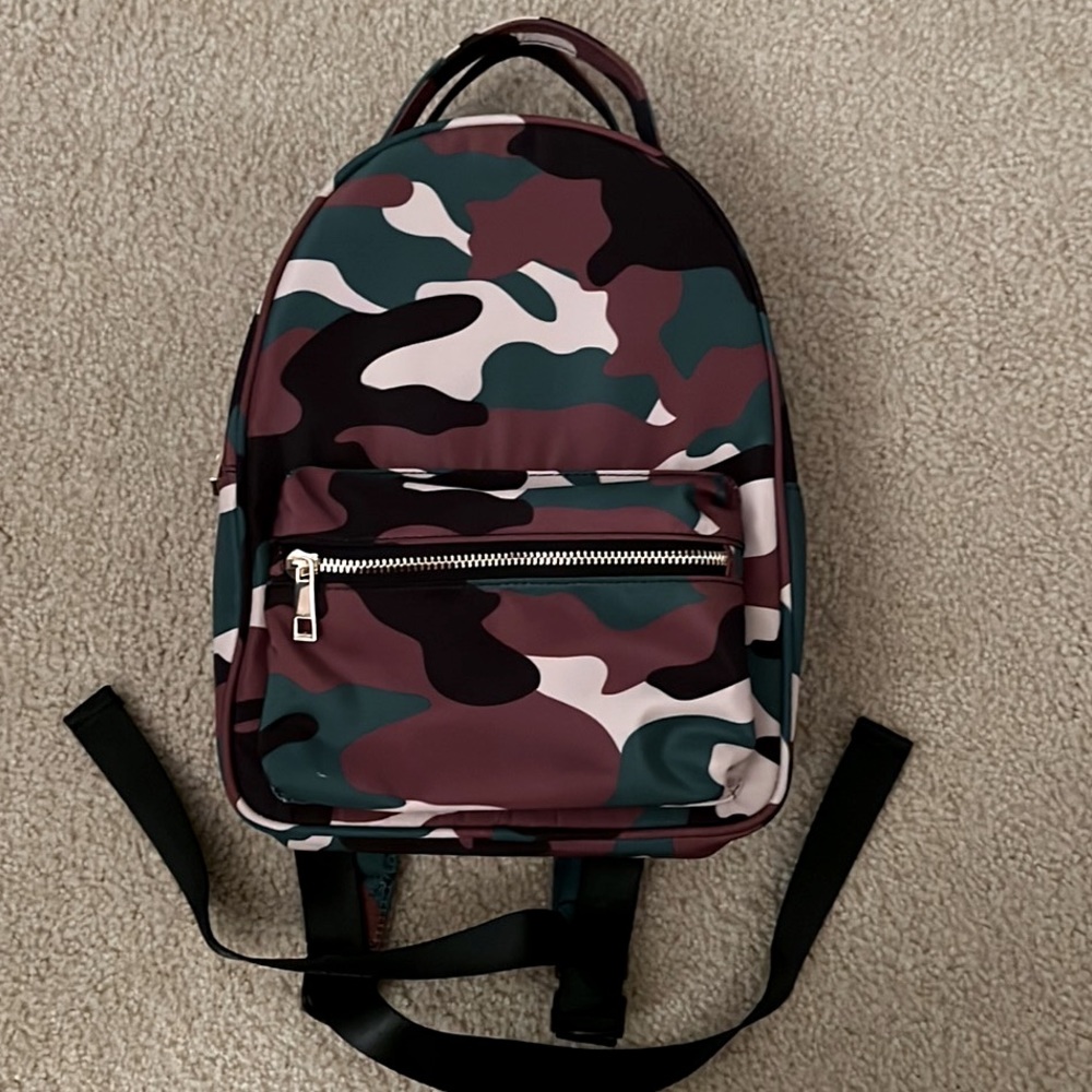Forever 21 small camo backpack